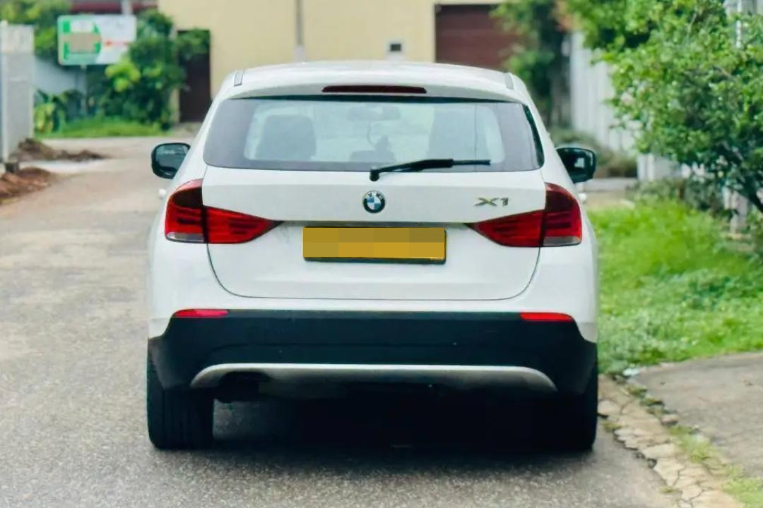 BMW X Series 2011 - பயன்படுத்தப்பட்டது SUV sale in Sri Lanka - patpat.lk
