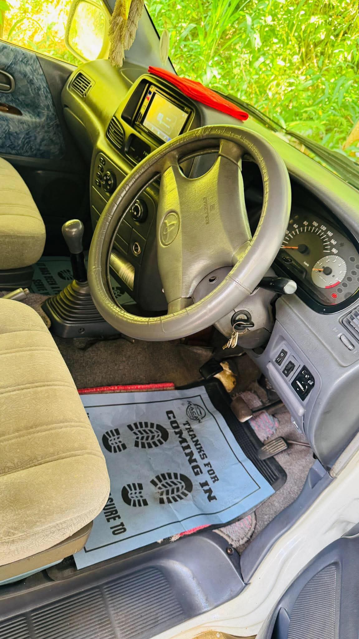 Toyota NOHA 1998 - பயன்படுத்தப்பட்டது வேன் sale in Sri Lanka - patpat.lk