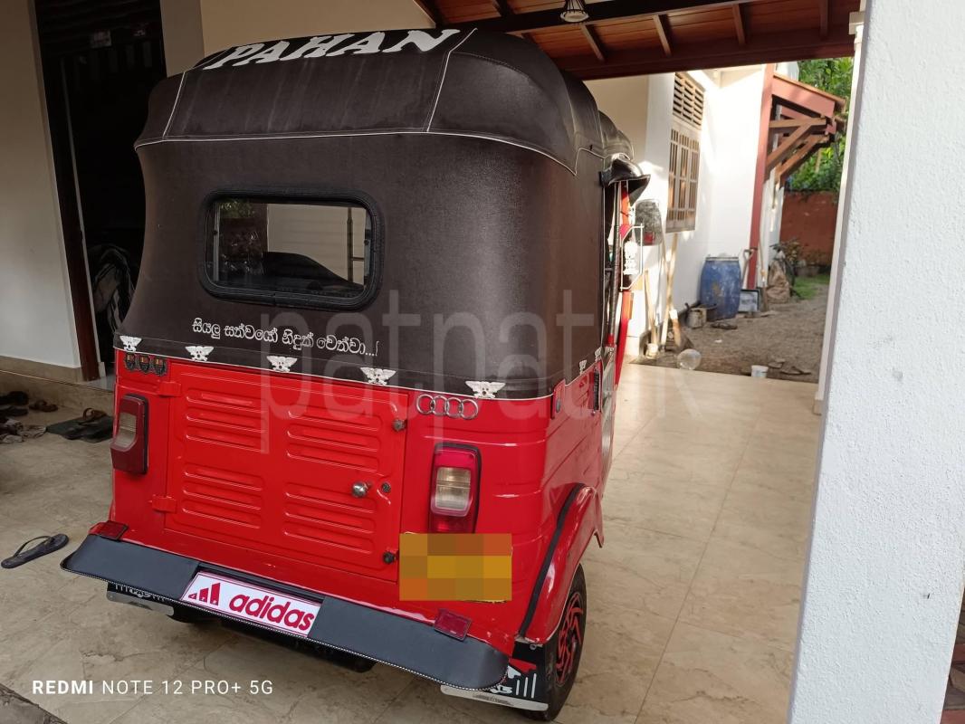 Bajaj 4 stroke 2011 - பயன்படுத்தப்பட்டது முச்சக்கர வண்டி sale in Sri Lanka - patpat.lk