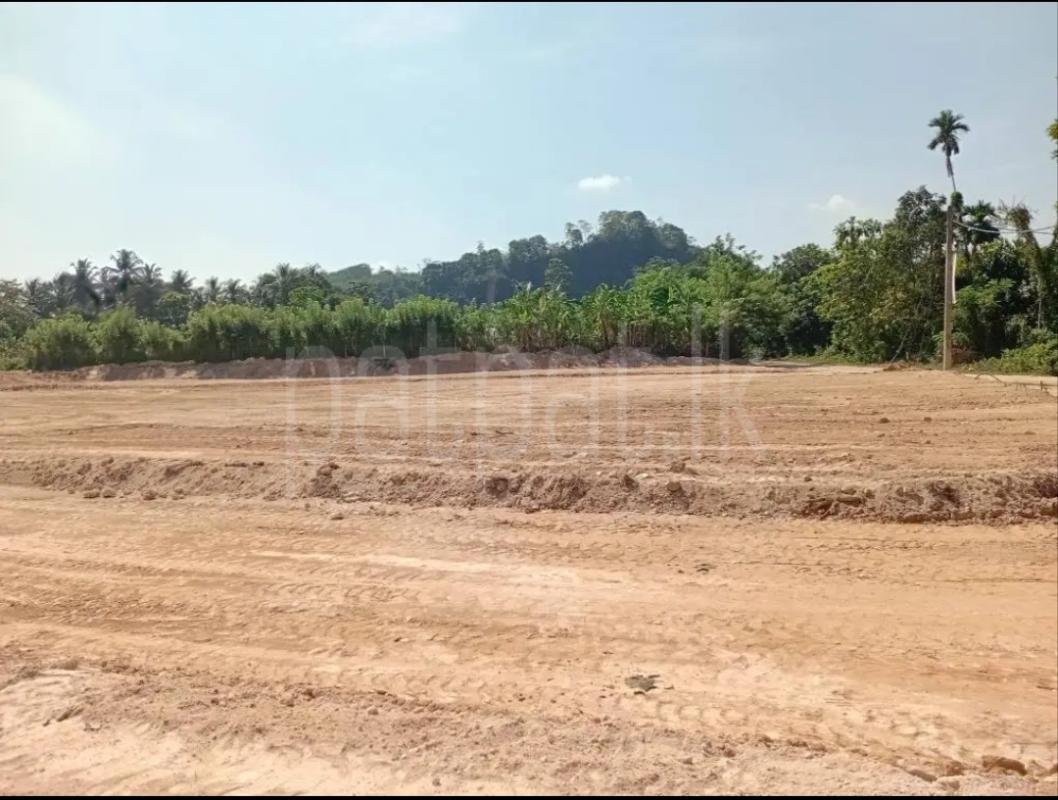 Residential Land for Sale in Meegoda