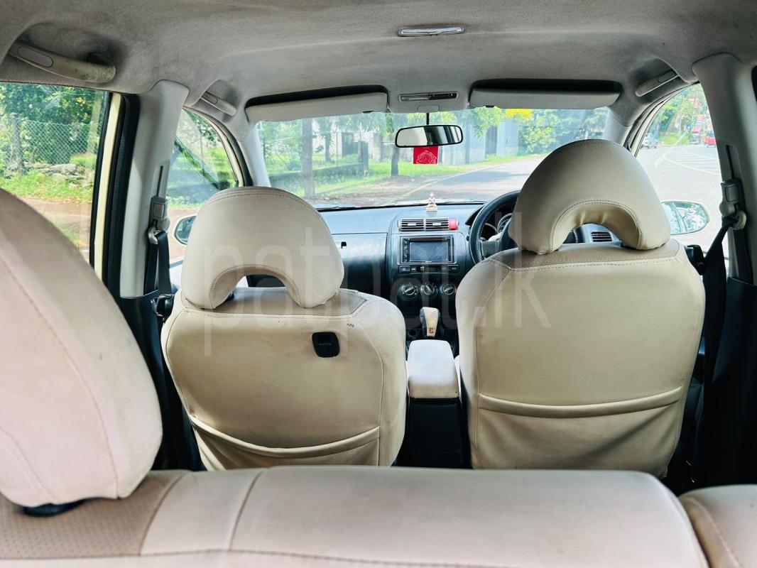 Honda Fit 2002 - භාවිතා කරන ලද කාර් sale in Sri Lanka - patpat.lk