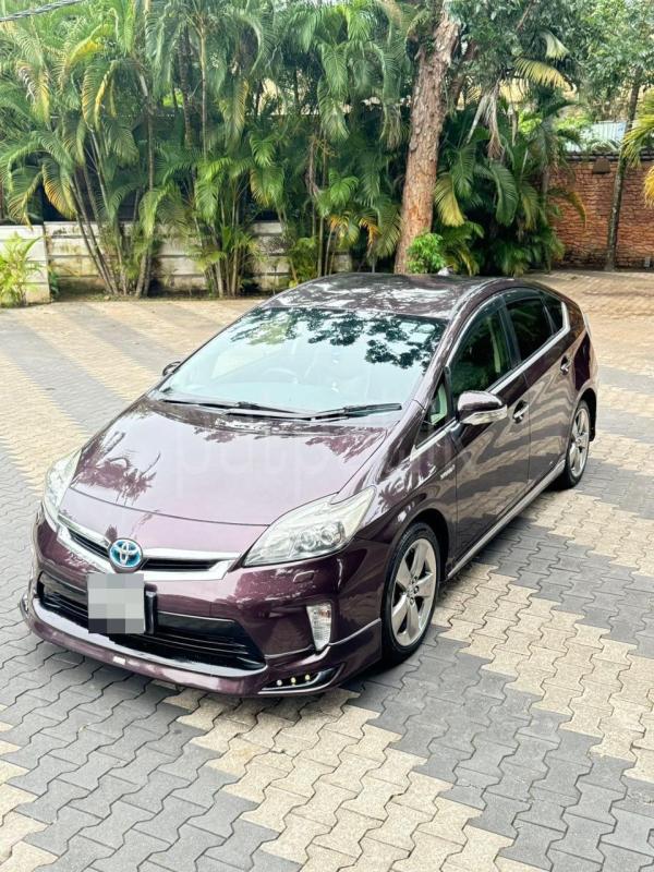 Toyota Prius 2013 - Used Car sale in Sri Lanka - patpat.lk