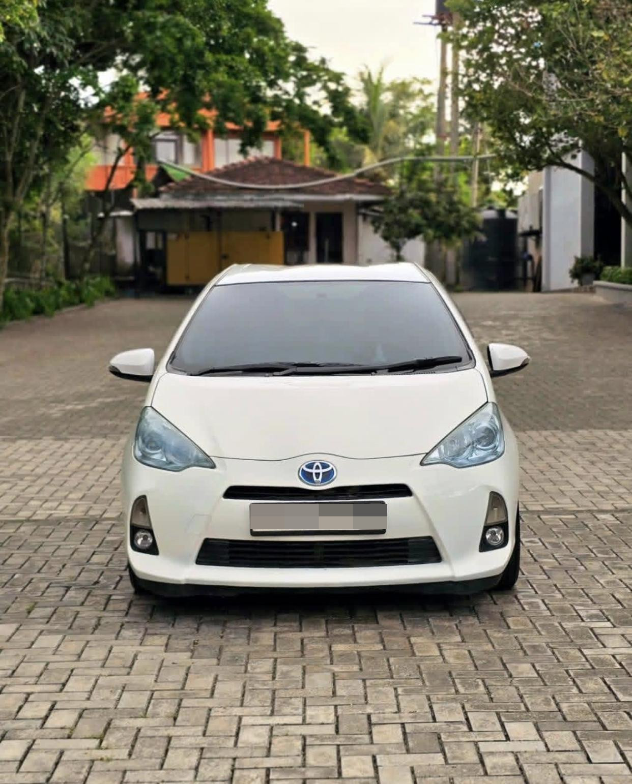 Toyota Aqua 2014 - Used Car sale in Sri Lanka - patpat.lk