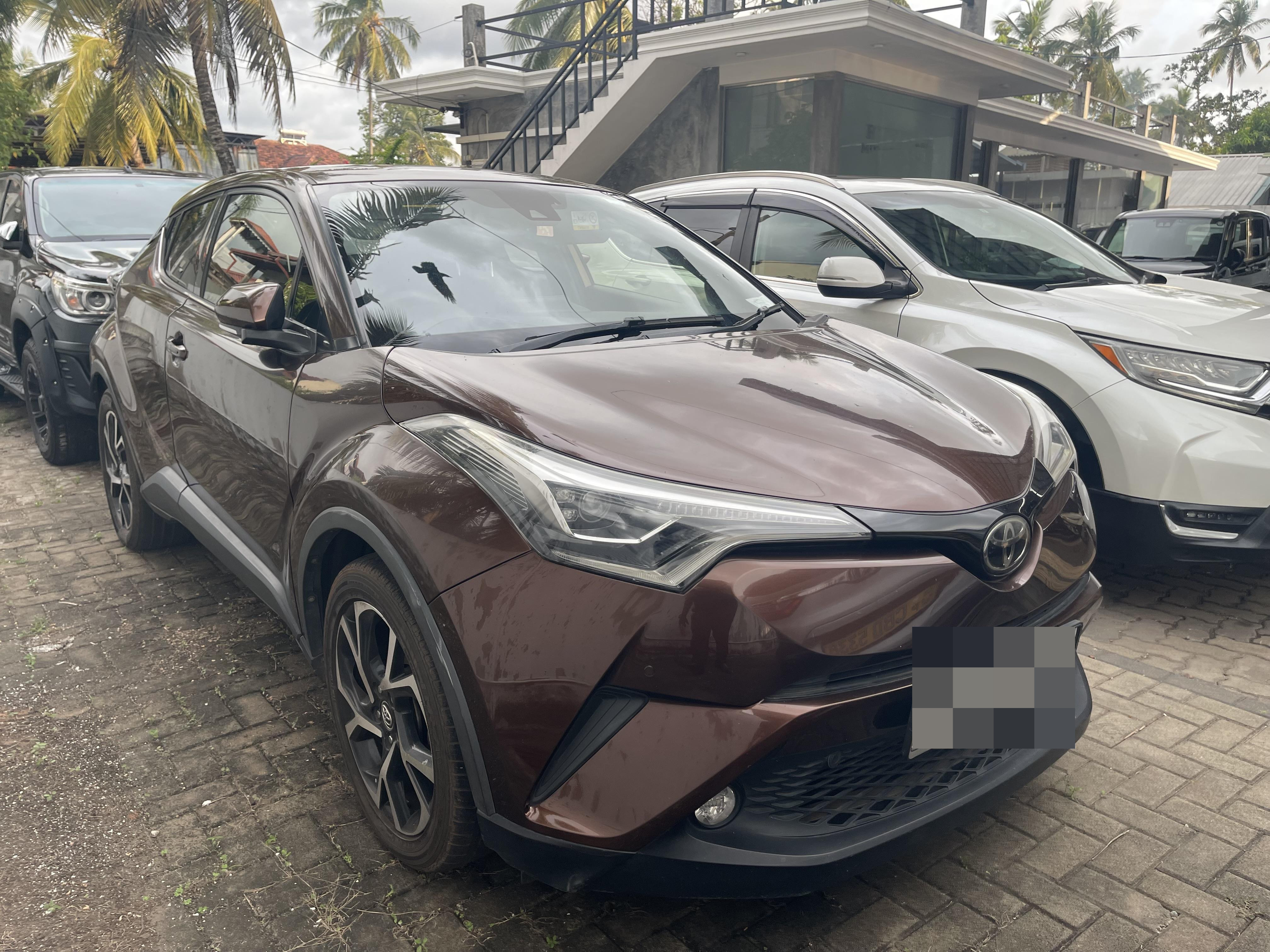 Toyota CHR 2017 - නැවත සකස් කල SUV රථය sale in Sri Lanka - patpat.lk