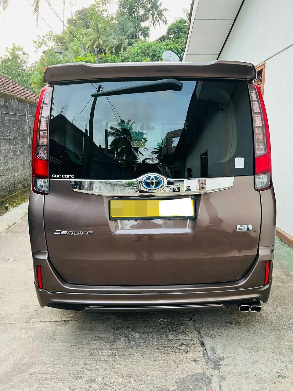 Toyota Esquire 2014 - Used Van sale in Sri Lanka - patpat.lk