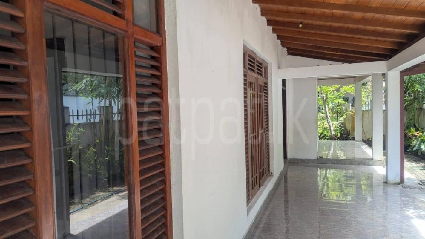 House for Sale in Nittambuwa ads-image-1