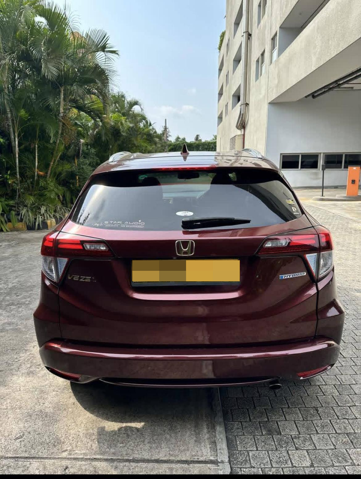 Honda Vezel 2014 - பயன்படுத்தப்பட்டது SUV sale in Sri Lanka - patpat.lk