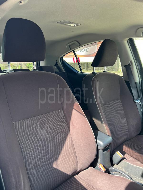 Toyota Aqua 2015 - பயன்படுத்தப்பட்டது கார் sale in Sri Lanka - patpat.lk