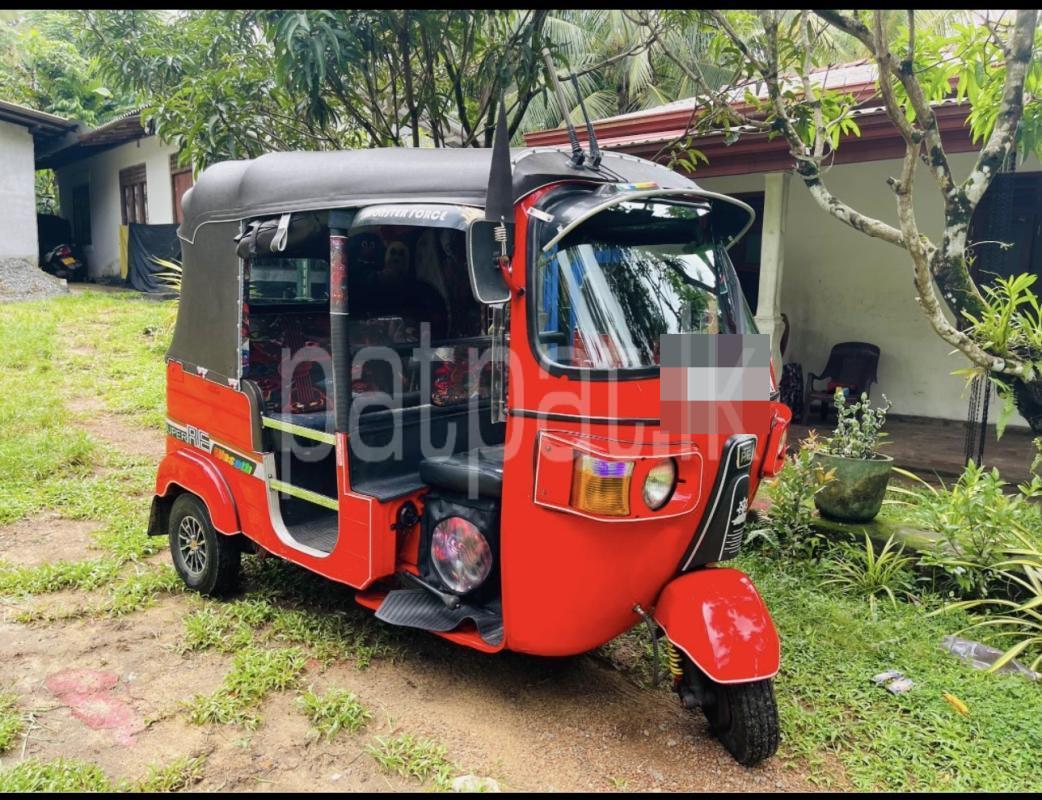 Bajaj 4 stroke 2012 - Used Three wheeler sale in Sri Lanka - patpat.lk