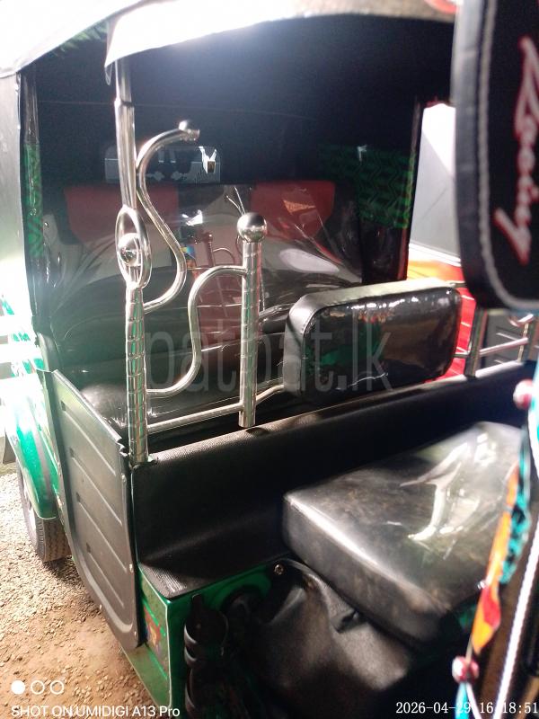 Bajaj Three Wheel 2012 - பயன்படுத்தப்பட்டது முச்சக்கர வண்டி sale in Sri Lanka - patpat.lk