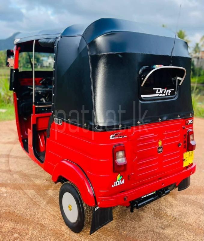Bajaj Three Wheel 2015 - பயன்படுத்தப்பட்டது முச்சக்கர வண்டி sale in Sri Lanka - patpat.lk