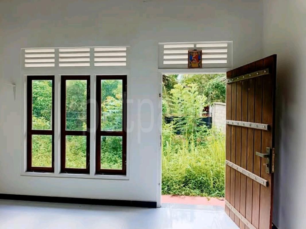 House for Sale in Nittambuwa