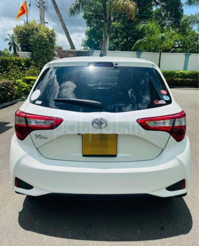 Toyota Vitz 2016 - பயன்படுத்தப்பட்டது கார் sale in Sri Lanka - patpat.lk