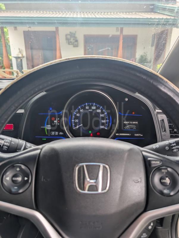 Honda Fit 2015 - பயன்படுத்தப்பட்டது கார் sale in Sri Lanka - patpat.lk