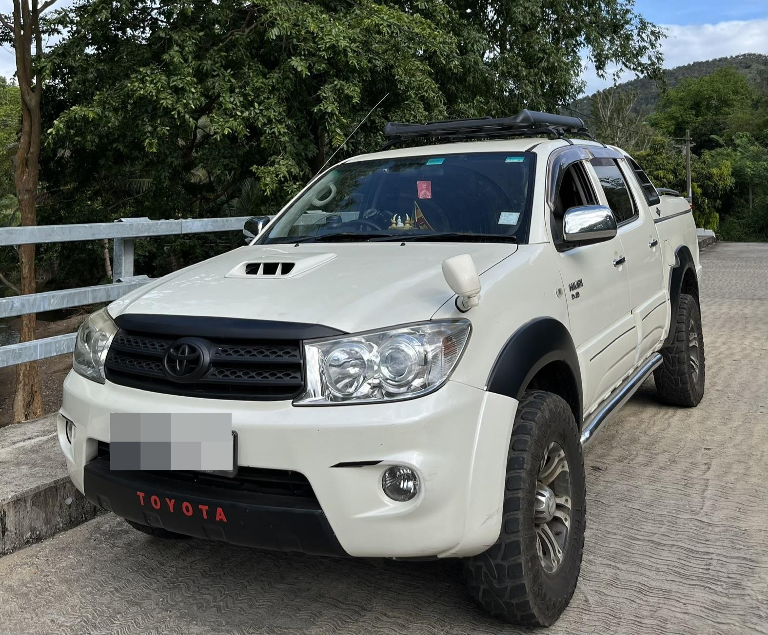 Toyota Hilux 2007 - භාවිතා කරන ලද භාණ්ඩ ප්‍රවාහන sale in Sri Lanka - patpat.lk