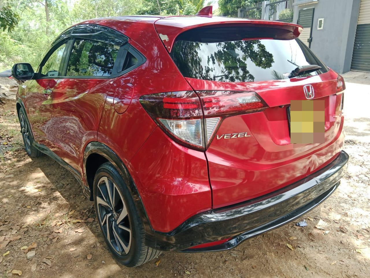 Honda Vezel 2017 - பயன்படுத்தப்பட்டது SUV sale in Sri Lanka - patpat.lk