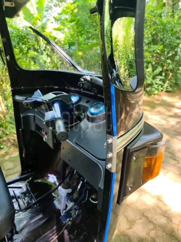 Bajaj Three Wheel 2010 - பயன்படுத்தப்பட்டது முச்சக்கர வண்டி sale in Sri Lanka - patpat.lk