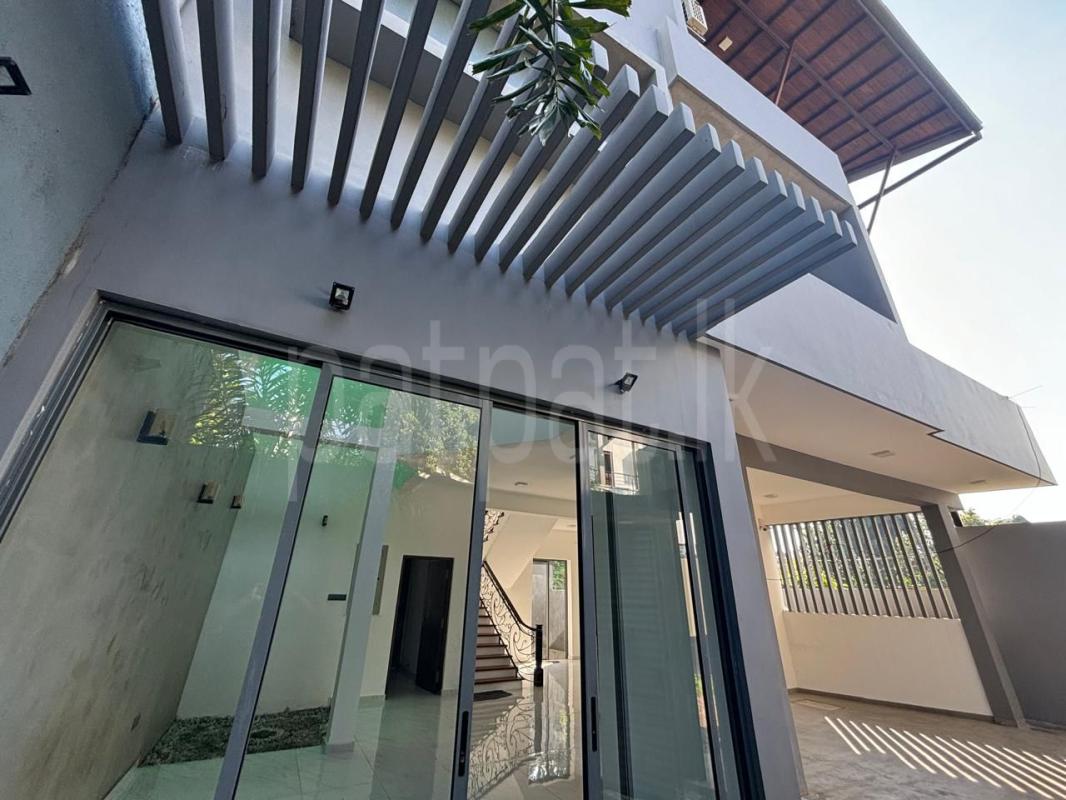 House for Rent in Pelawatta