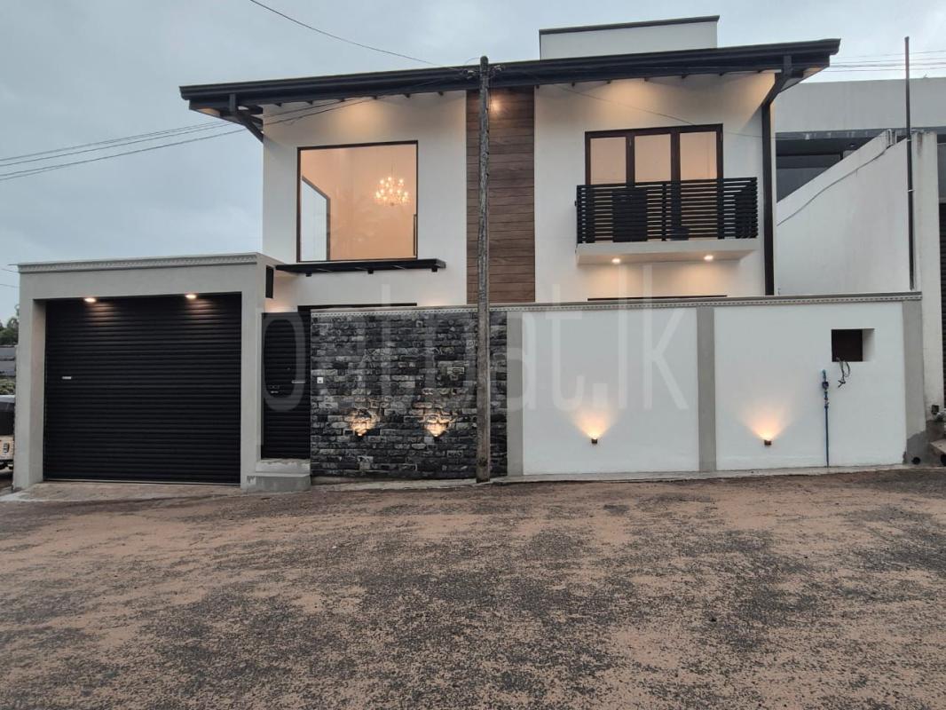 House for Sale in Athurugiriya ads-image-1