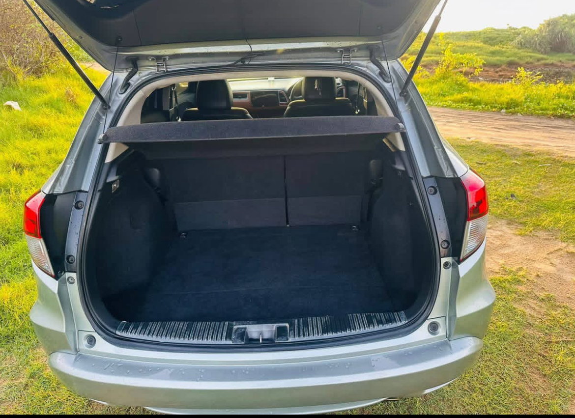 Honda Vezel 2014 - பயன்படுத்தப்பட்டது SUV sale in Sri Lanka - patpat.lk