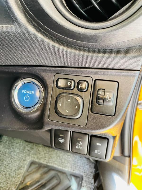 Toyota Aqua 2014 - பயன்படுத்தப்பட்டது கார் sale in Sri Lanka - patpat.lk