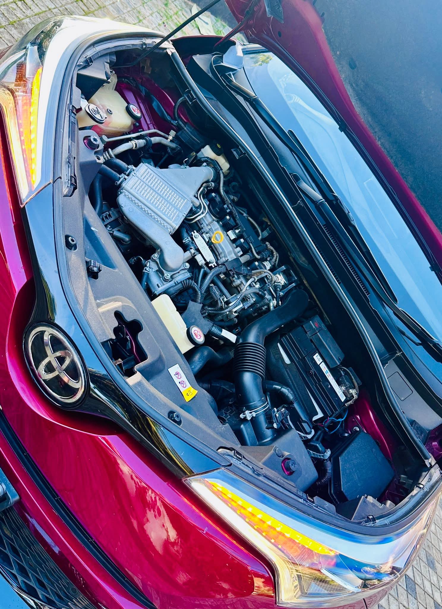 Toyota CHR 2018 - பயன்படுத்தப்பட்டது SUV sale in Sri Lanka - patpat.lk
