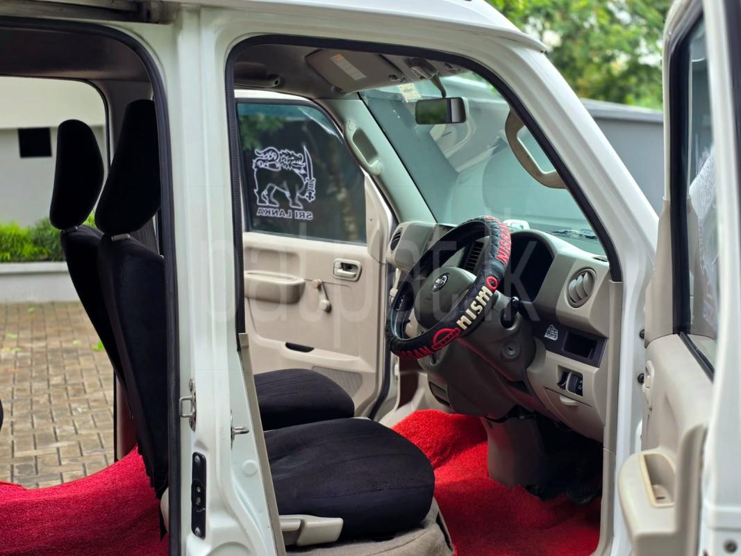 Nissan Clipper 2014 - பயன்படுத்தப்பட்டது வேன் sale in Sri Lanka - patpat.lk