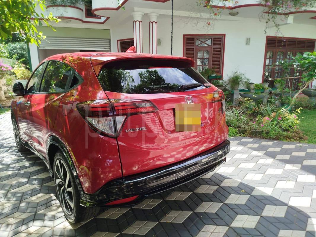 Honda Vezel 2017 - பயன்படுத்தப்பட்டது SUV sale in Sri Lanka - patpat.lk