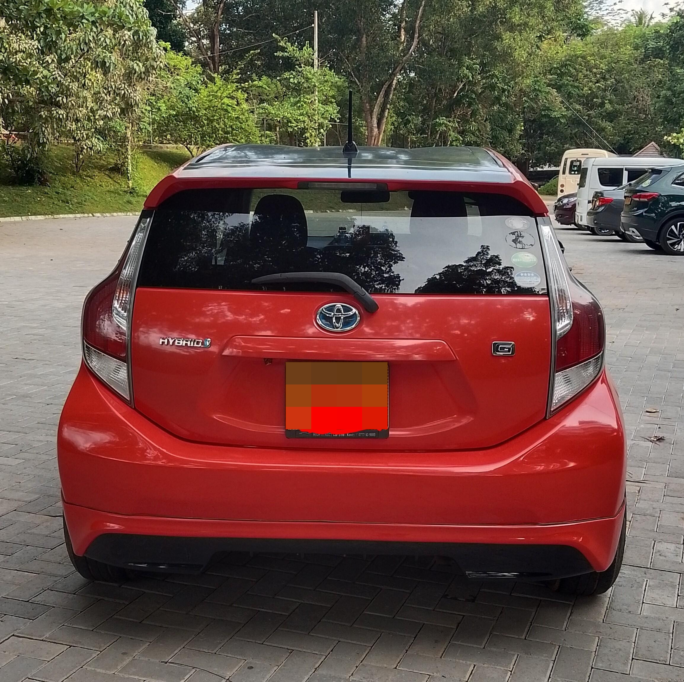 Toyota Aqua 2012 - Used Car sale in Sri Lanka - patpat.lk