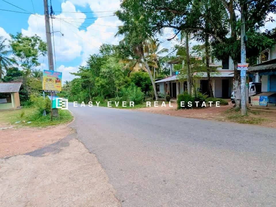 Residential Land for Sale in Nittambuwa