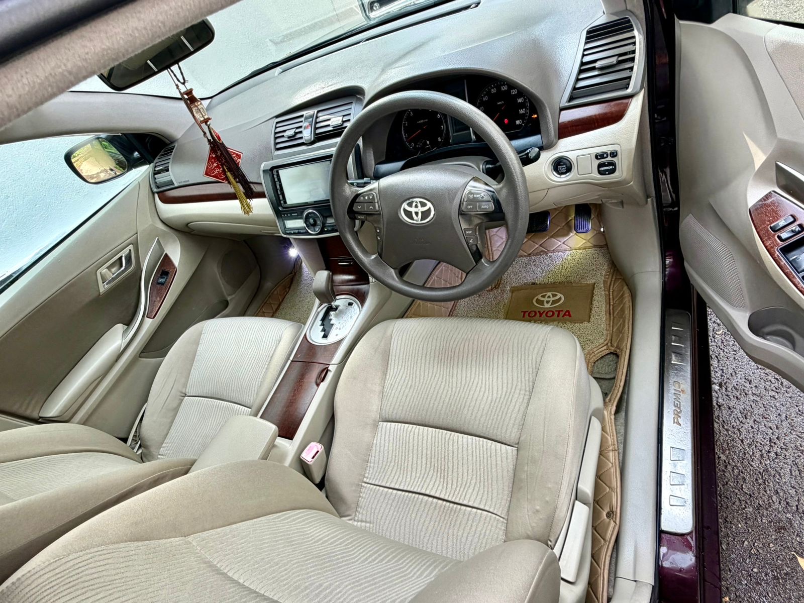 Toyota Premio 2010 - பயன்படுத்தப்பட்டது கார் sale in Sri Lanka - patpat.lk