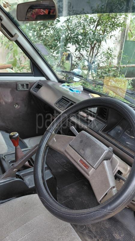 Nissan Vanette 1990 - பயன்படுத்தப்பட்டது வேன் sale in Sri Lanka - patpat.lk