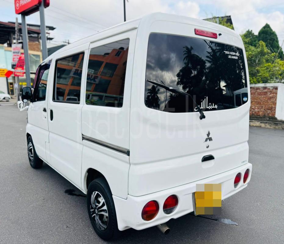 Mitsubishi Minicab 2011 - பயன்படுத்தப்பட்டது வேன் sale in Sri Lanka - patpat.lk