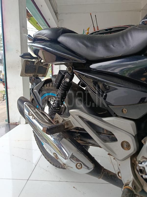 Bajaj Pulsar 2014 - Used Bike sale in Sri Lanka - patpat.lk