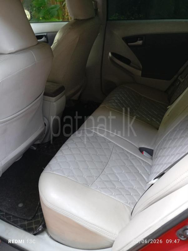 Toyota Prius 2011 - பயன்படுத்தப்பட்டது கார் sale in Sri Lanka - patpat.lk