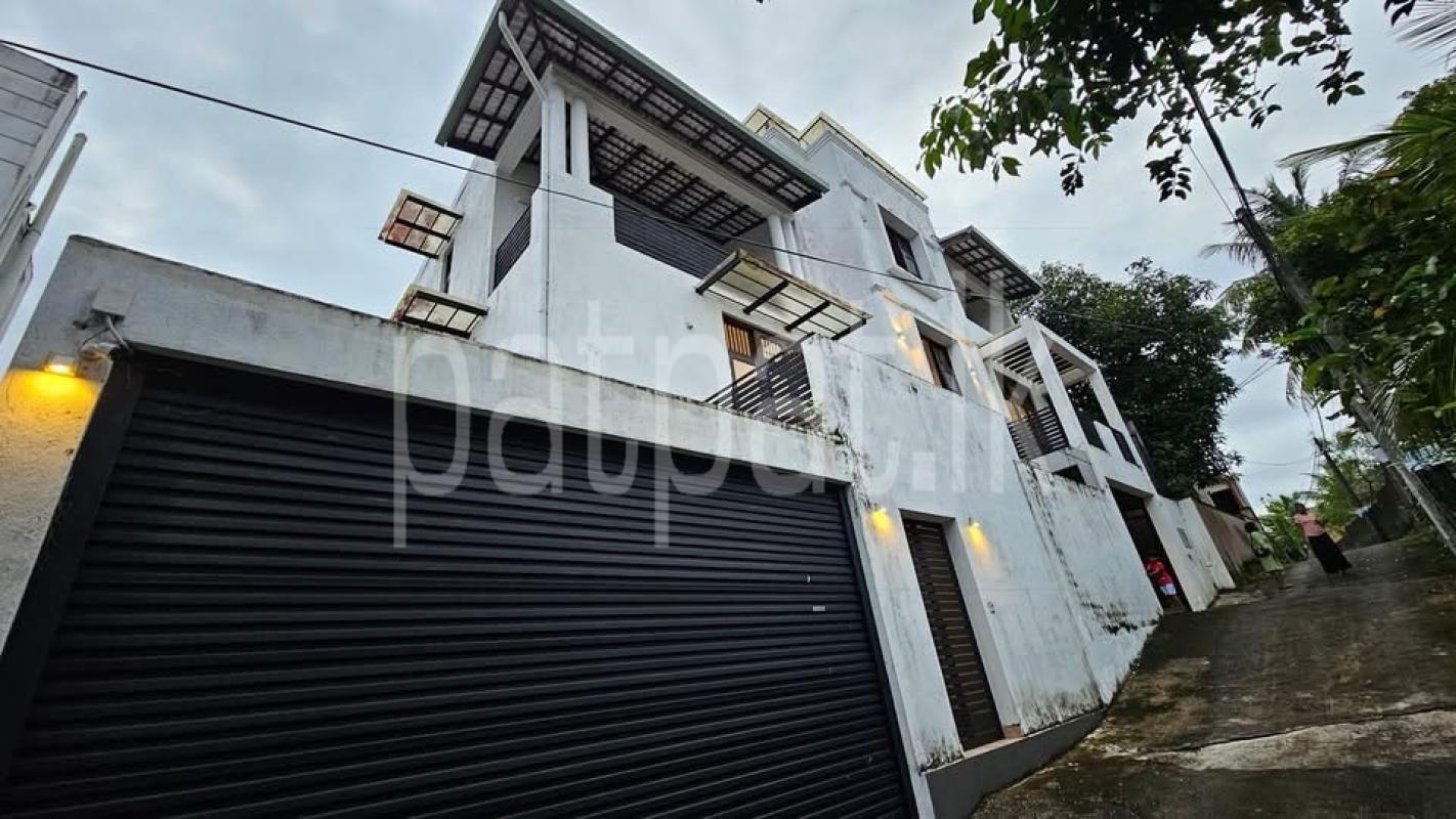 Advertisement image 1