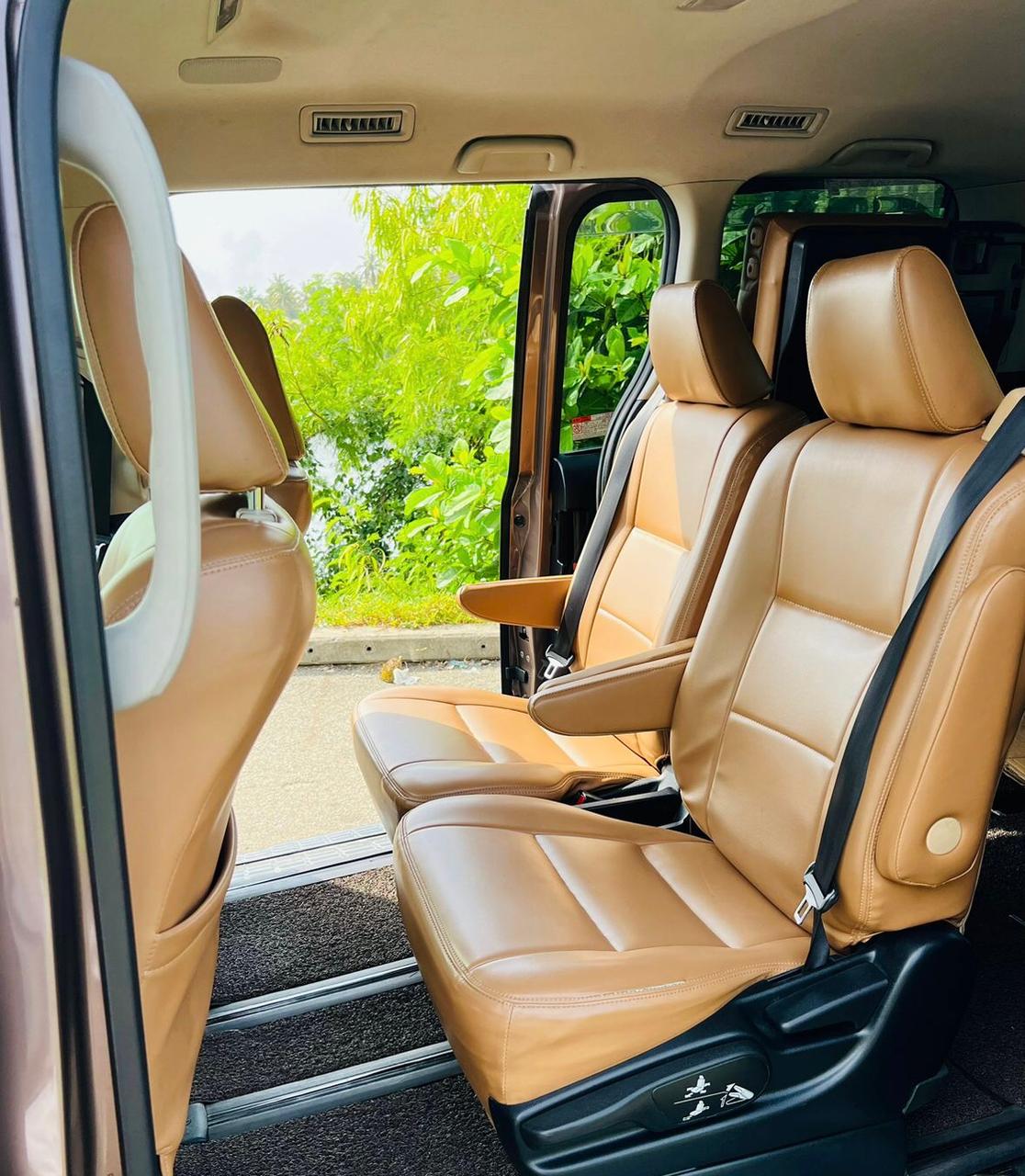 Toyota Esquire 2014 - Used Van sale in Sri Lanka - patpat.lk