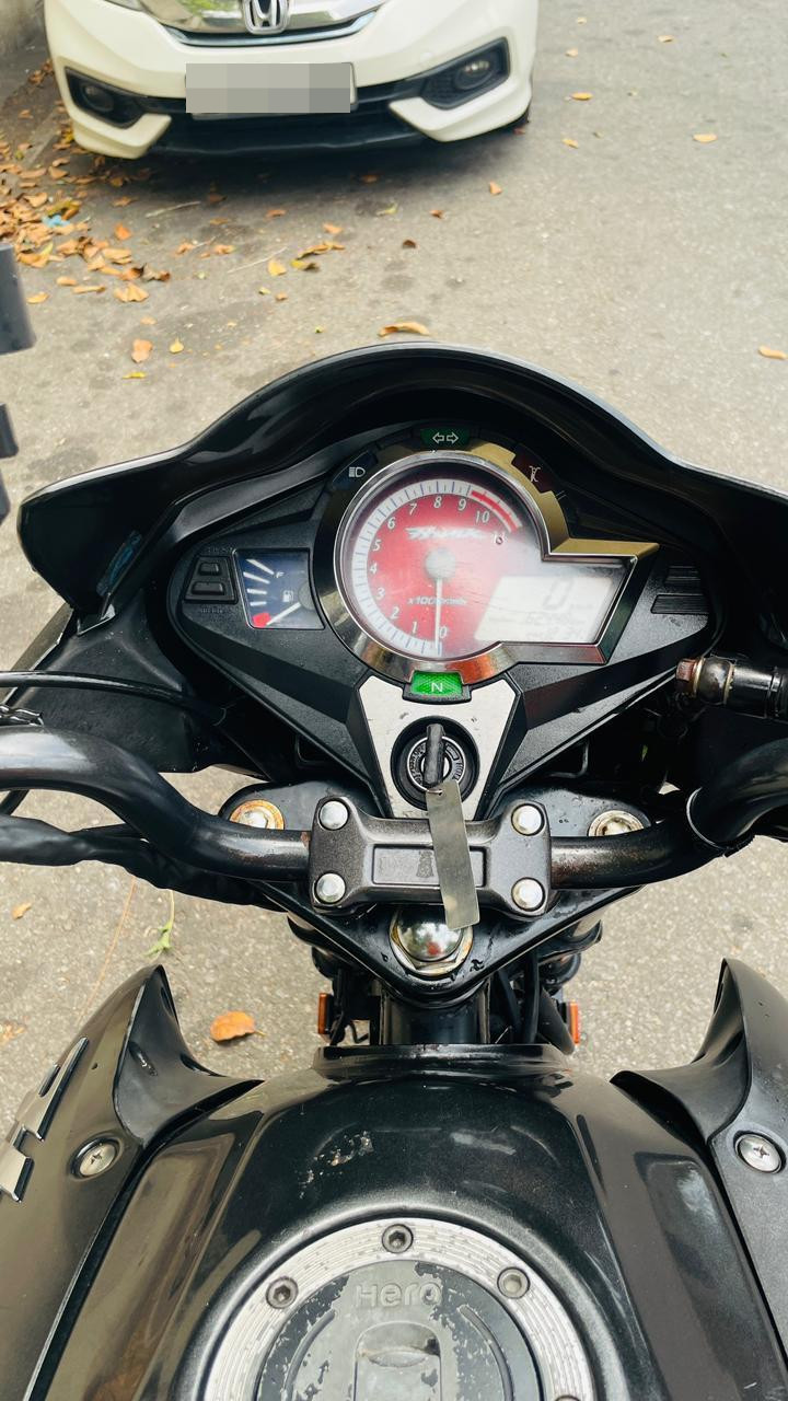 Hero Hunk 2017 - பயன்படுத்தப்பட்டது பைக் sale in Sri Lanka - patpat.lk