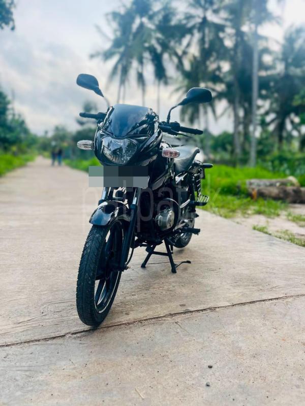 Bajaj Pulsar 2015 - பயன்படுத்தப்பட்டது பைக் sale in Sri Lanka - patpat.lk