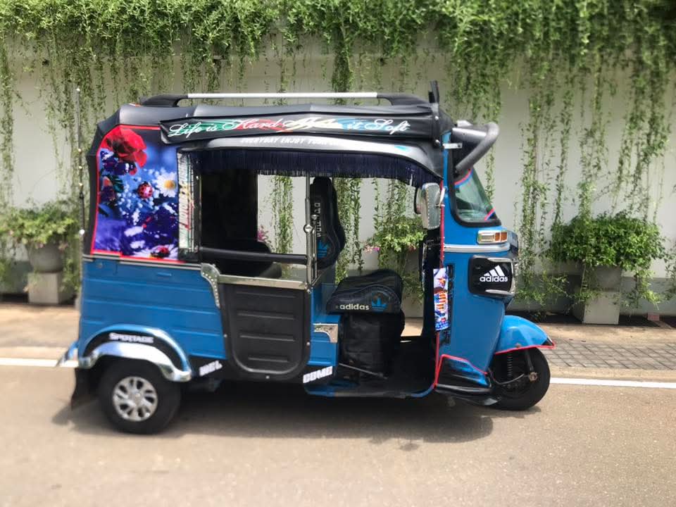 Bajaj 4 stroke 2015 - භාවිතා කරන ලද ත්‍රිරෝද රථය sale in Sri Lanka - patpat.lk