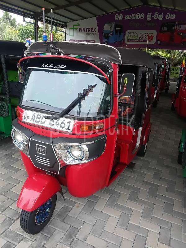 Bajaj 4 stroke 2015 - භාවිතා කරන ලද ත්‍රිරෝද රථය sale in Sri Lanka - patpat.lk