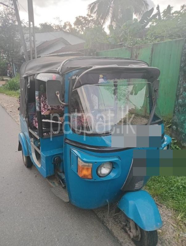 Bajaj 4 stroke 2011 - பயன்படுத்தப்பட்டது முச்சக்கர வண்டி sale in Sri Lanka - patpat.lk