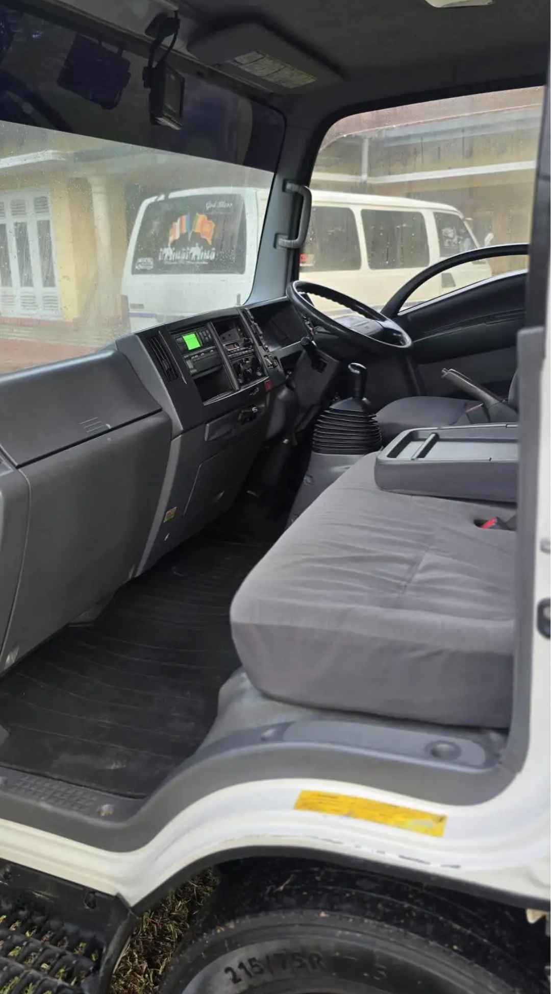 Isuzu Freezer 2012 - Used Truck sale in Sri Lanka - patpat.lk