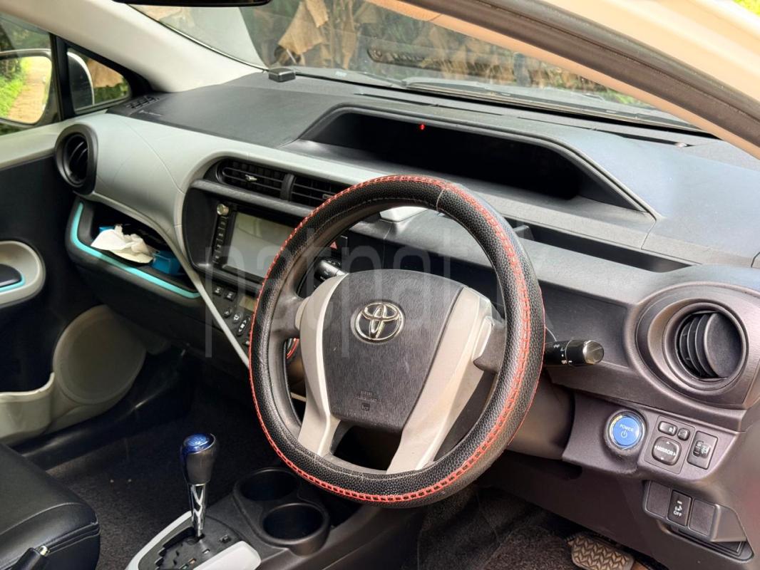 Toyota Aqua 2012 - பயன்படுத்தப்பட்டது கார் sale in Sri Lanka - patpat.lk