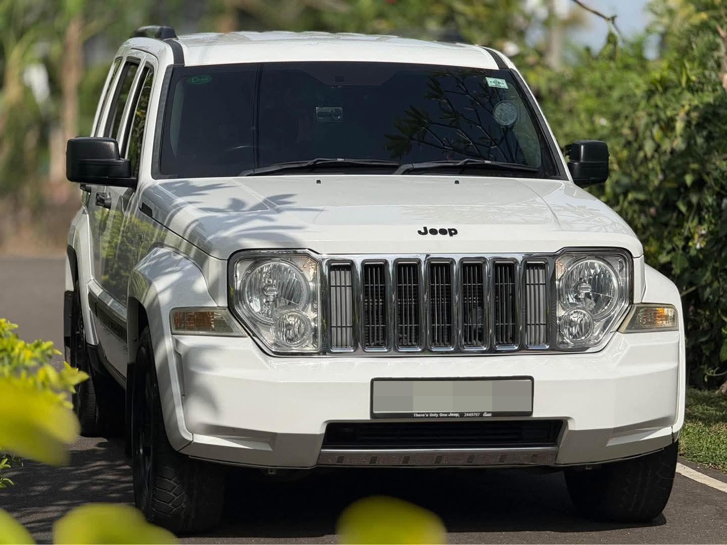 Jeep Cherokee 2012 - பயன்படுத்தப்பட்டது SUV sale in Sri Lanka - patpat.lk