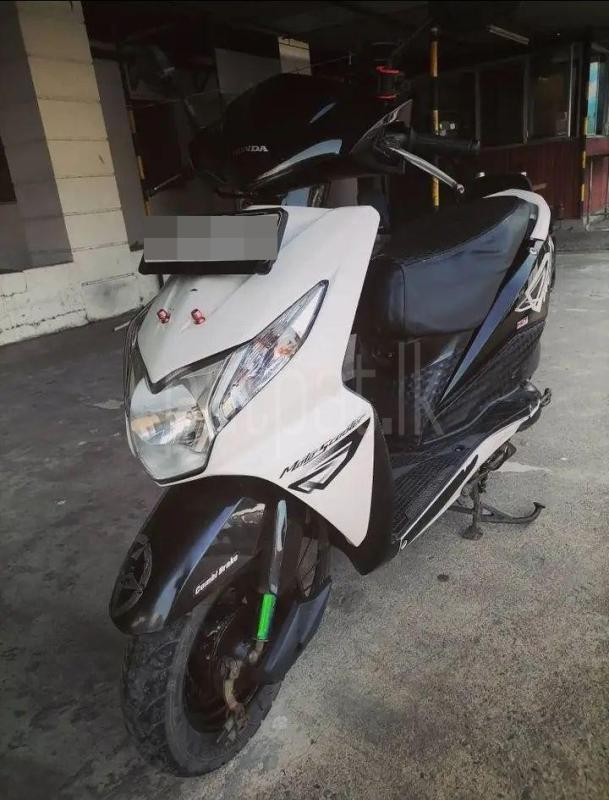 Advertisement image 1