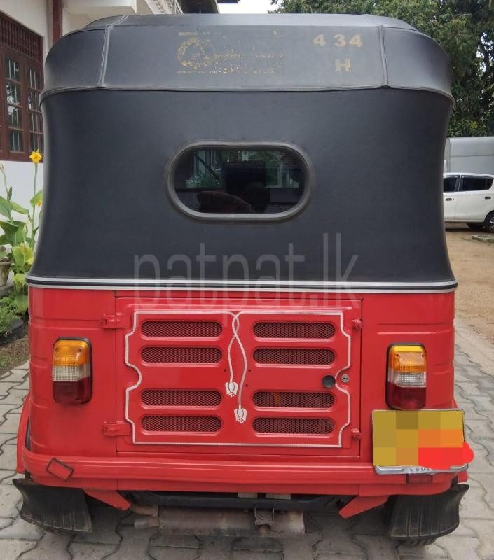 Bajaj Three Wheel 2011 - பயன்படுத்தப்பட்டது முச்சக்கர வண்டி sale in Sri Lanka - patpat.lk