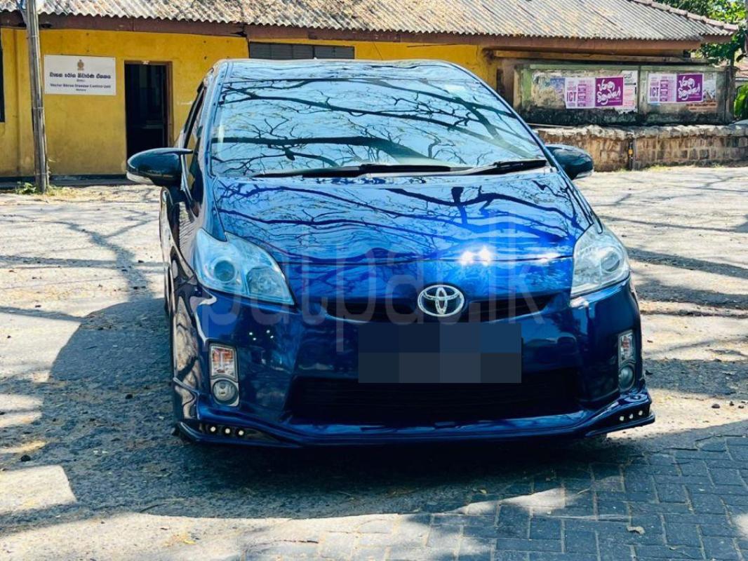 Toyota Prius 2018 - Used Car sale in Sri Lanka - patpat.lk
