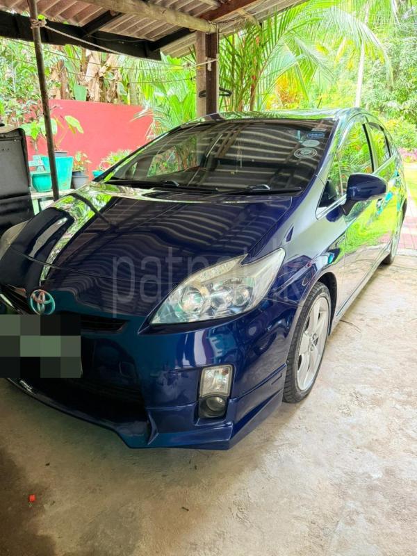 Toyota Prius 2010 - பயன்படுத்தப்பட்டது கார் sale in Sri Lanka - patpat.lk
