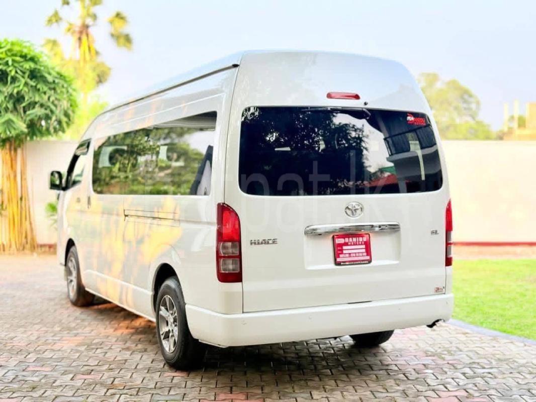 Toyota Hiace 2024 - අලුත් වෑන් රථය sale in Sri Lanka - patpat.lk